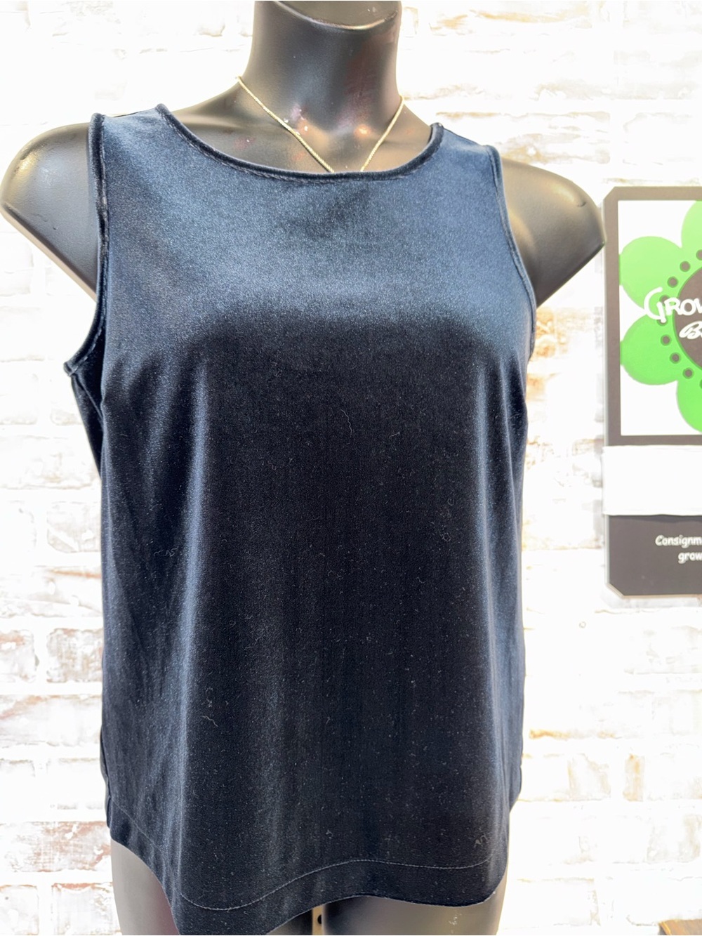 Vineyard Vines deep navy blue Velvet Sleeveless Tank small